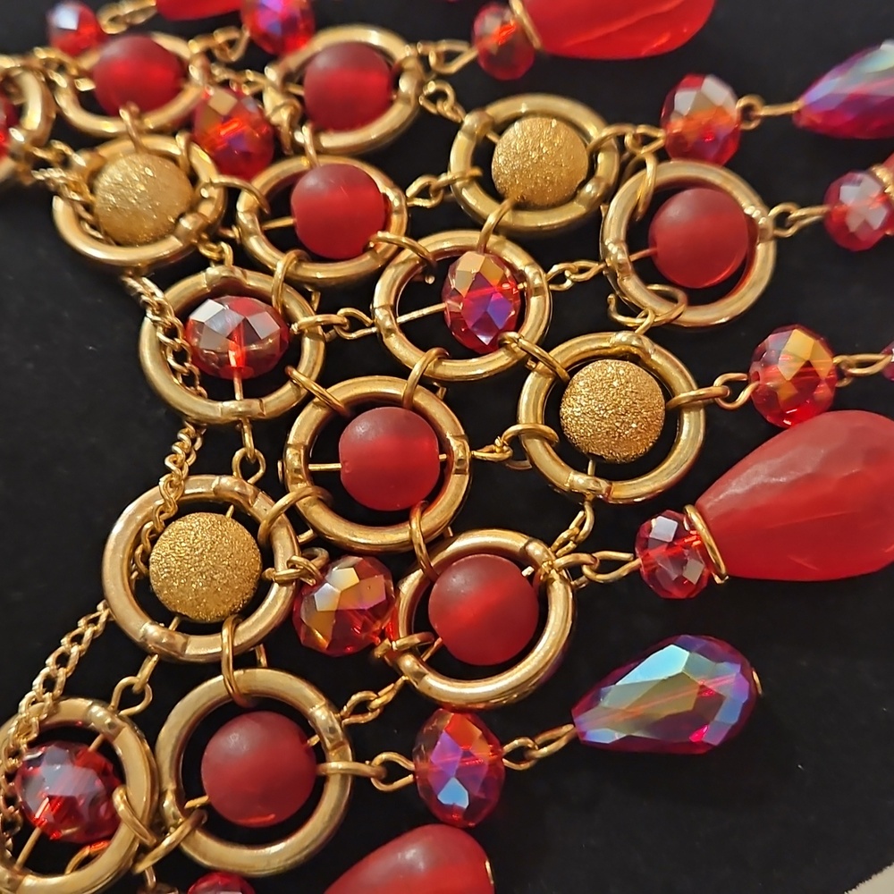 Red Aurora Borealis crystals matte red metallic gold bib necklace gold tone - Picture 5 of 8